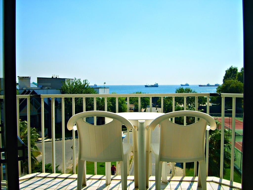 Atakoey Marina Hotel Истанбул Екстериор снимка