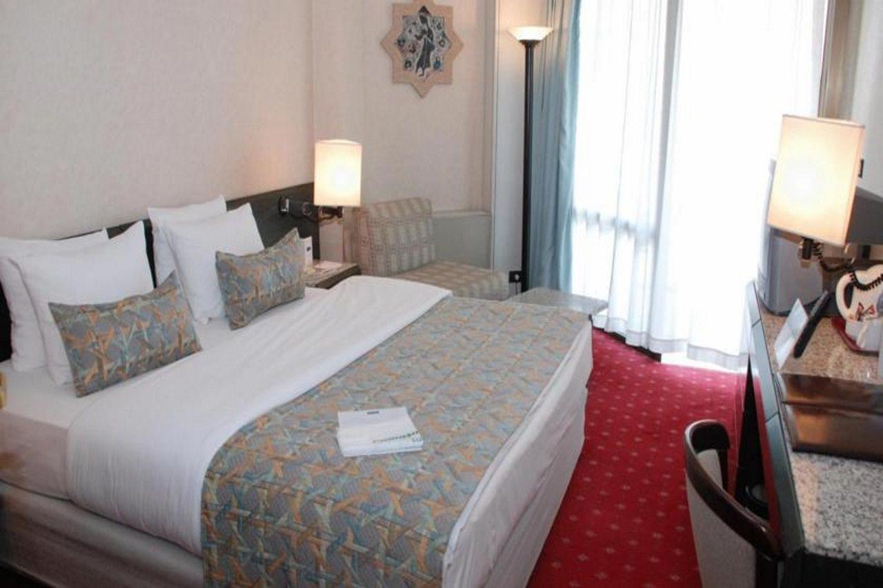 Atakoey Marina Hotel Истанбул Екстериор снимка
