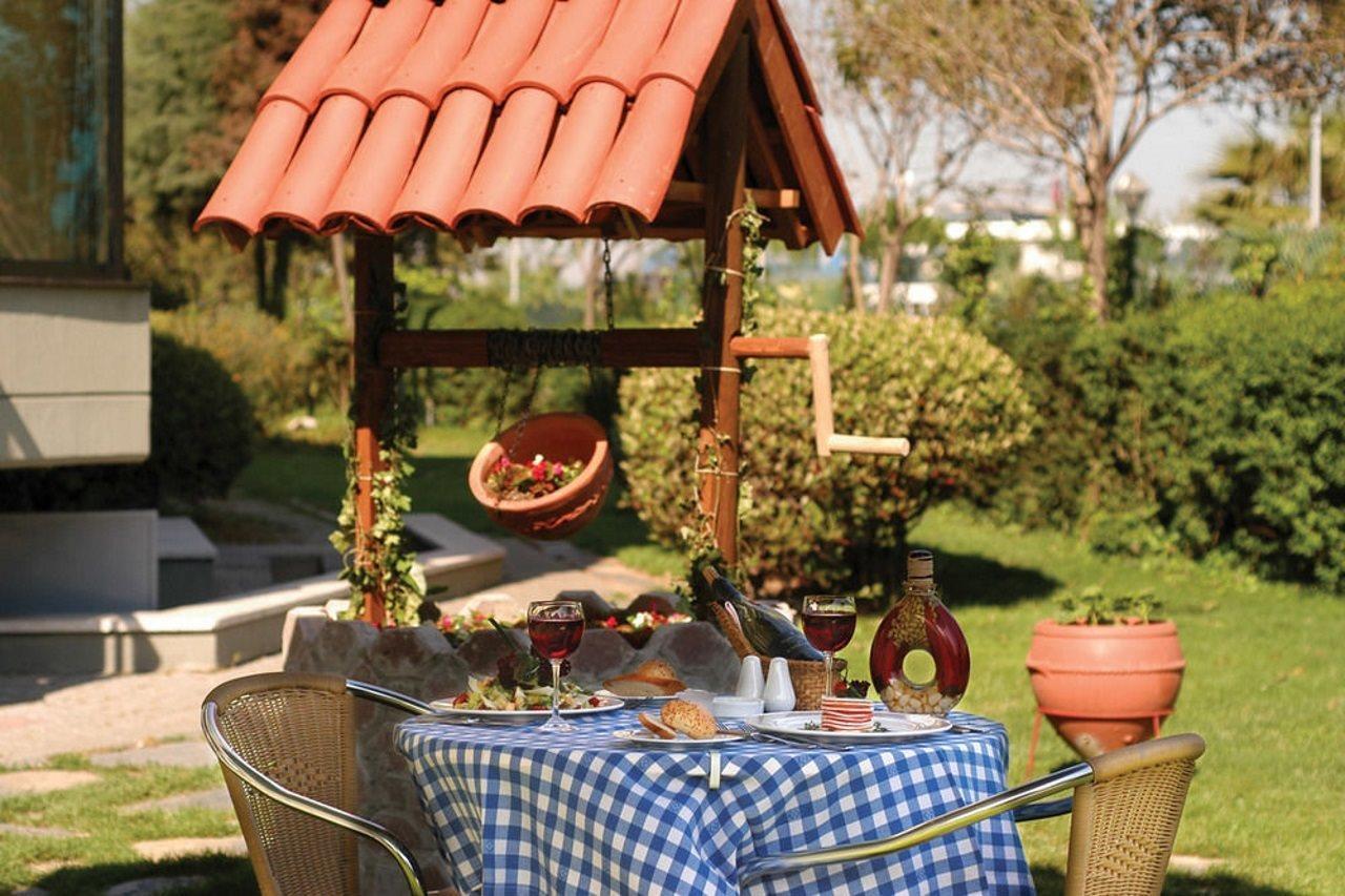 Atakoey Marina Hotel Истанбул Ресторант снимка